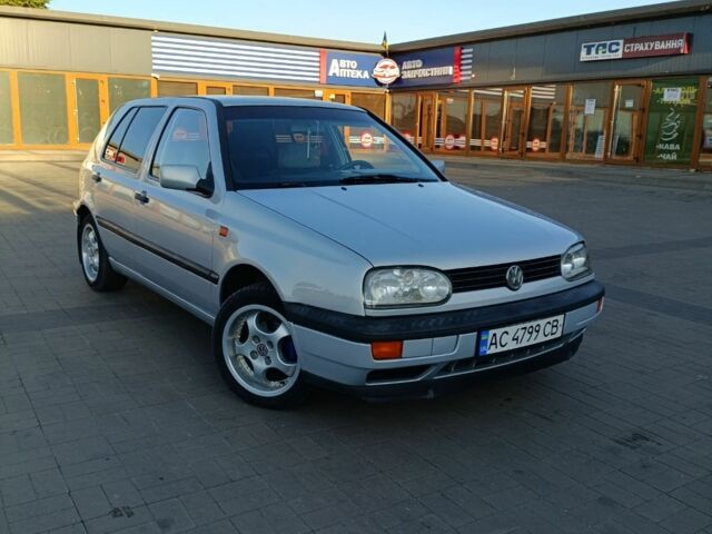 Сірий Фольксваген Гольф, об'ємом двигуна 1.6 л та пробігом 2 тис. км за 2900 $, фото 1 на Automoto.ua