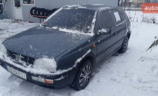 Сірий Фольксваген Гольф, об'ємом двигуна 1.39 л та пробігом 295 тис. км за 1750 $, фото 1 на Automoto.ua