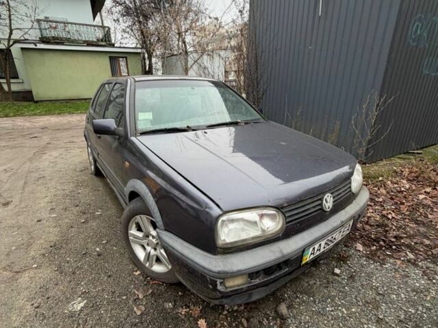 Серый Фольксваген Гольф, объемом двигателя 2 л и пробегом 300 тыс. км за 2600 $, фото 1 на Automoto.ua