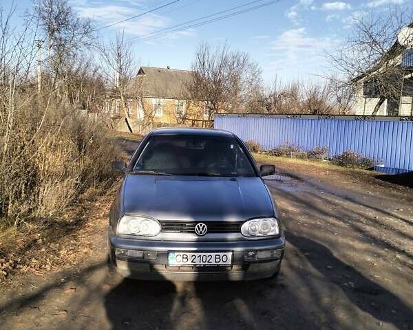 Серый Фольксваген Гольф, объемом двигателя 1.6 л и пробегом 300 тыс. км за 2365 $, фото 1 на Automoto.ua