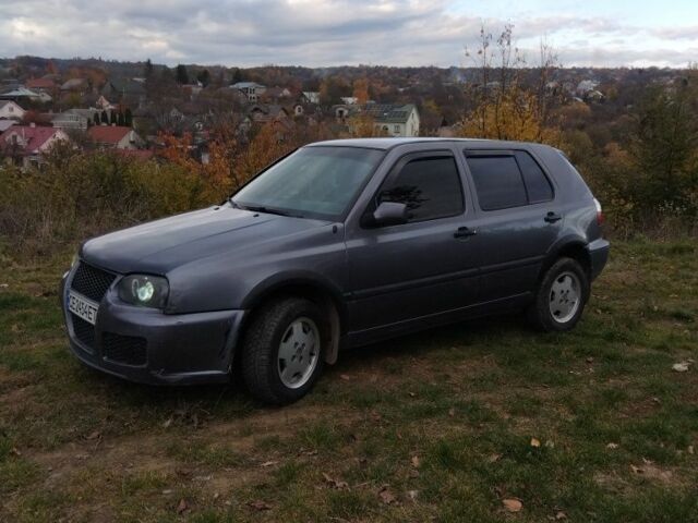 Серый Фольксваген Гольф, объемом двигателя 1.8 л и пробегом 310 тыс. км за 2300 $, фото 1 на Automoto.ua