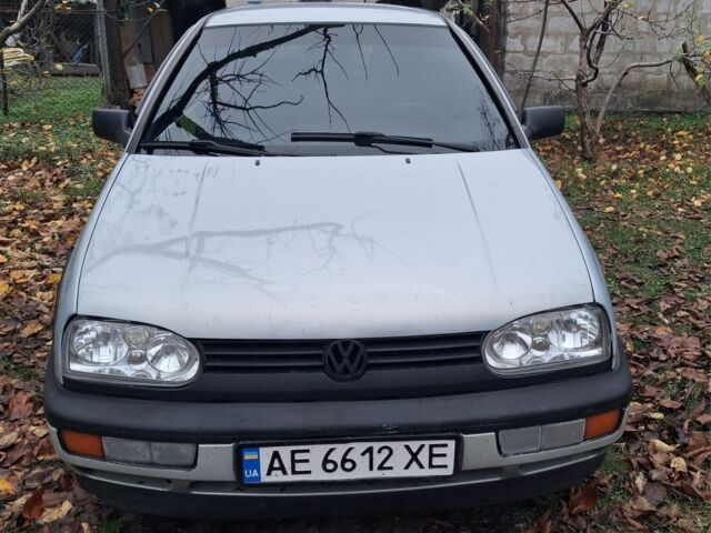 Серый Фольксваген Гольф, объемом двигателя 1.4 л и пробегом 262 тыс. км за 2500 $, фото 1 на Automoto.ua