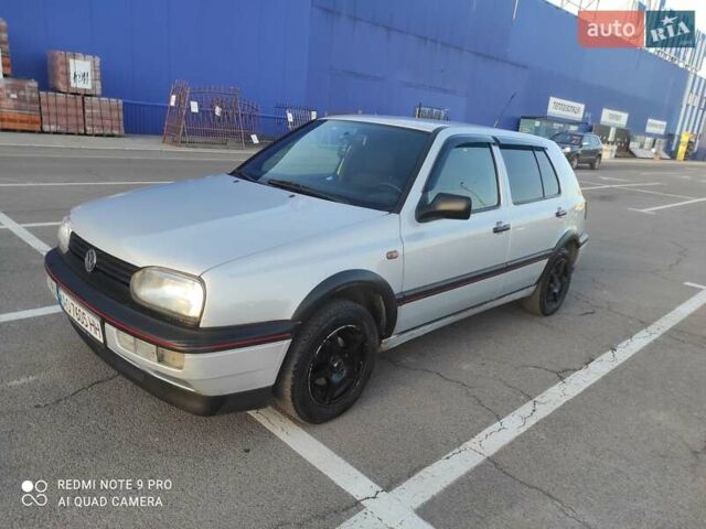 Серый Фольксваген Гольф, объемом двигателя 1.4 л и пробегом 130 тыс. км за 2200 $, фото 1 на Automoto.ua