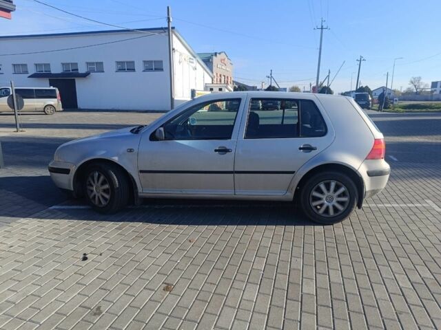 Серый Фольксваген Гольф, объемом двигателя 1 л и пробегом 250 тыс. км за 1350 $, фото 1 на Automoto.ua