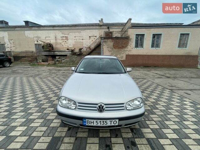 Серый Фольксваген Гольф, объемом двигателя 1.6 л и пробегом 218 тыс. км за 2848 $, фото 1 на Automoto.ua