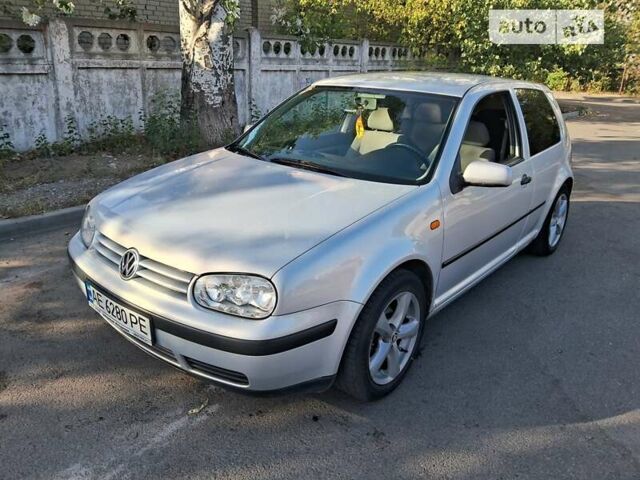 Серый Фольксваген Гольф, объемом двигателя 1.39 л и пробегом 210 тыс. км за 3400 $, фото 1 на Automoto.ua