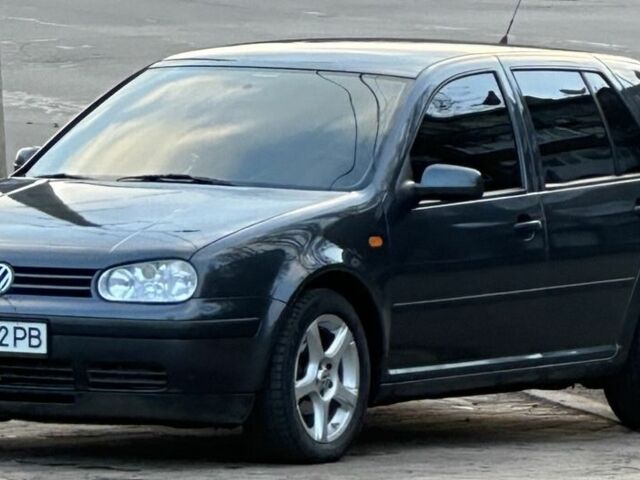Серый Фольксваген Гольф, объемом двигателя 1.6 л и пробегом 260 тыс. км за 4000 $, фото 1 на Automoto.ua