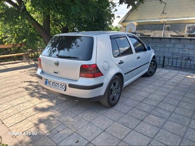 Серый Фольксваген Гольф, объемом двигателя 1.6 л и пробегом 215 тыс. км за 4100 $, фото 1 на Automoto.ua