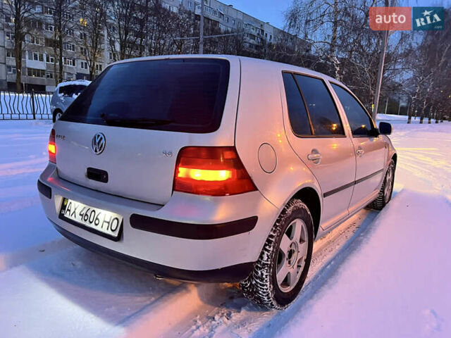 Серый Фольксваген Гольф, объемом двигателя 1.6 л и пробегом 290 тыс. км за 3900 $, фото 1 на Automoto.ua