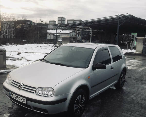 Серый Фольксваген Гольф, объемом двигателя 1.6 л и пробегом 206 тыс. км за 3999 $, фото 1 на Automoto.ua