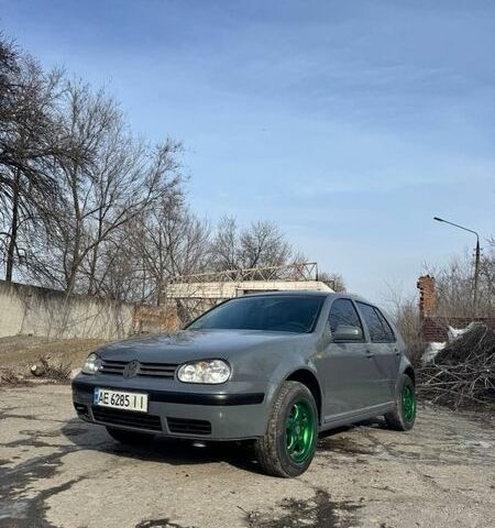 Серый Фольксваген Гольф, объемом двигателя 1.39 л и пробегом 300 тыс. км за 2500 $, фото 1 на Automoto.ua