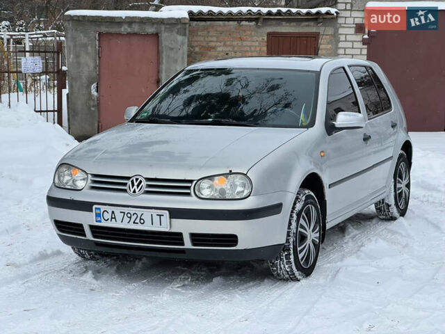 Сірий Фольксваген Гольф, об'ємом двигуна 1.6 л та пробігом 291 тис. км за 3499 $, фото 1 на Automoto.ua