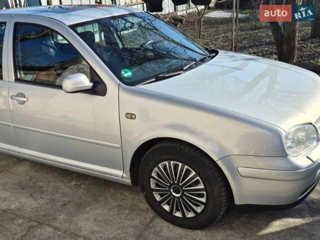 Серый Фольксваген Гольф, объемом двигателя 1.78 л и пробегом 305 тыс. км за 4200 $, фото 1 на Automoto.ua