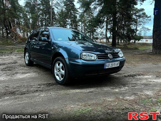 Серый Фольксваген Гольф, объемом двигателя 1.6 л и пробегом 250 тыс. км за 3200 $, фото 1 на Automoto.ua