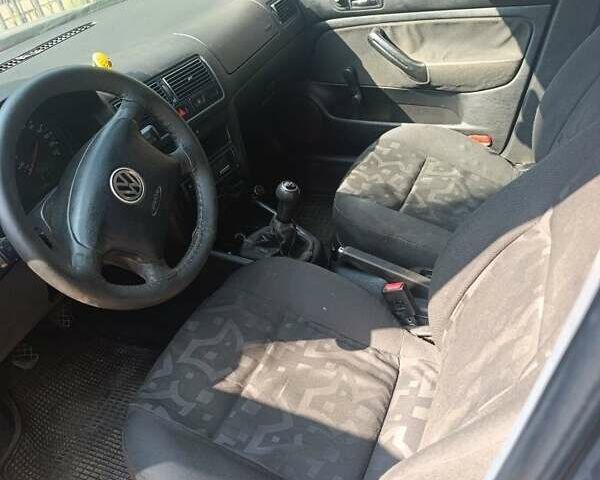 Серый Фольксваген Гольф, объемом двигателя 1.4 л и пробегом 367 тыс. км за 3200 $, фото 1 на Automoto.ua