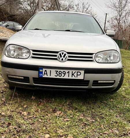 Серый Фольксваген Гольф, объемом двигателя 1.39 л и пробегом 415 тыс. км за 3300 $, фото 1 на Automoto.ua