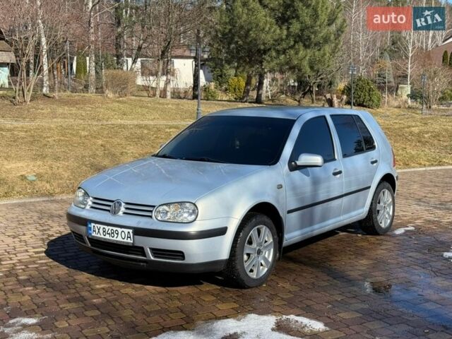Серый Фольксваген Гольф, объемом двигателя 1.6 л и пробегом 254 тыс. км за 3700 $, фото 1 на Automoto.ua
