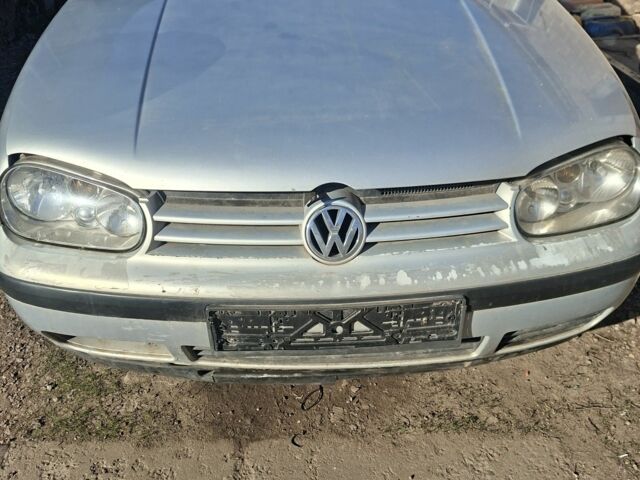 Сірий Фольксваген Гольф, об'ємом двигуна 0 л та пробігом 300 тис. км за 700 $, фото 1 на Automoto.ua