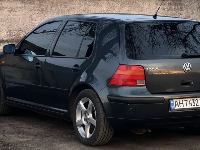 Серый Фольксваген Гольф, объемом двигателя 1.6 л и пробегом 261 тыс. км за 4000 $, фото 1 на Automoto.ua