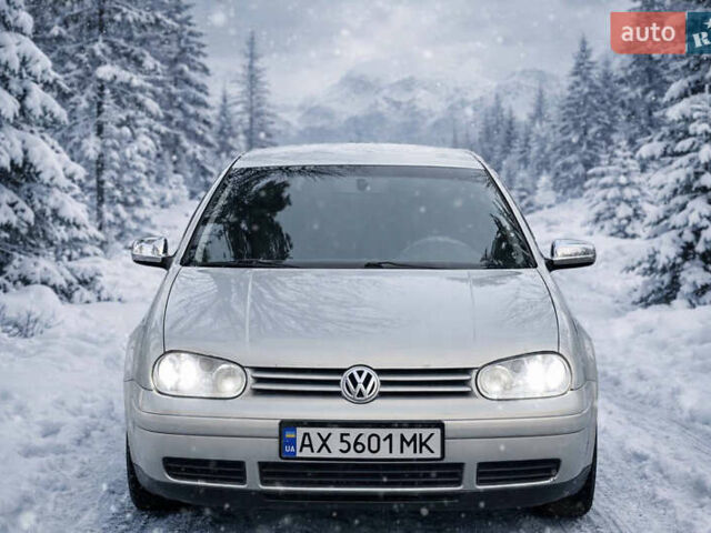 Серый Фольксваген Гольф, объемом двигателя 1.6 л и пробегом 330 тыс. км за 4500 $, фото 1 на Automoto.ua