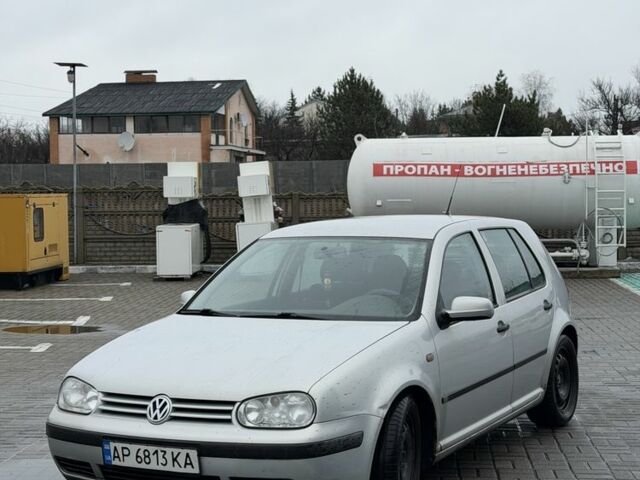 Серый Фольксваген Гольф, объемом двигателя 1.4 л и пробегом 285 тыс. км за 1400 $, фото 1 на Automoto.ua