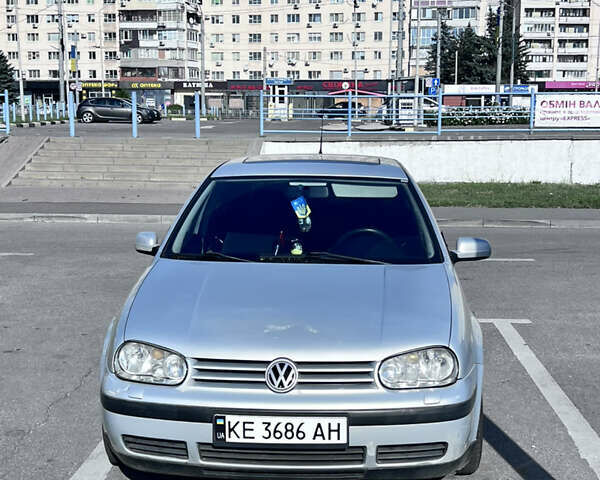 Серый Фольксваген Гольф, объемом двигателя 1.39 л и пробегом 352 тыс. км за 4200 $, фото 1 на Automoto.ua