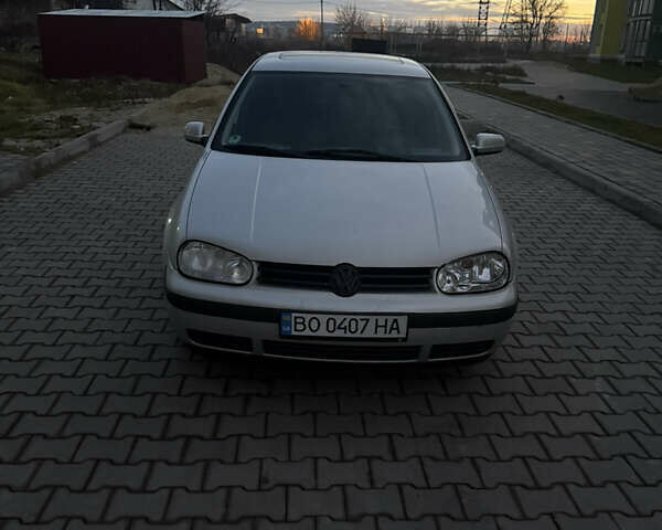 Серый Фольксваген Гольф, объемом двигателя 1.39 л и пробегом 244 тыс. км за 3849 $, фото 1 на Automoto.ua