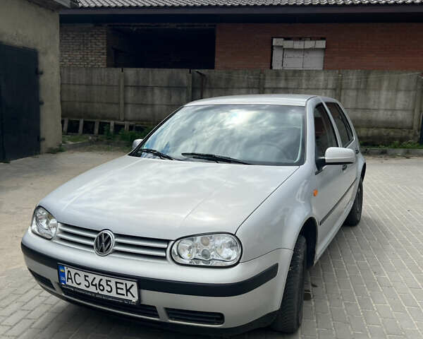 Серый Фольксваген Гольф, объемом двигателя 1.6 л и пробегом 262 тыс. км за 4235 $, фото 1 на Automoto.ua