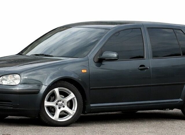 Сірий Фольксваген Гольф, об'ємом двигуна 1.6 л та пробігом 260 тис. км за 4200 $, фото 1 на Automoto.ua