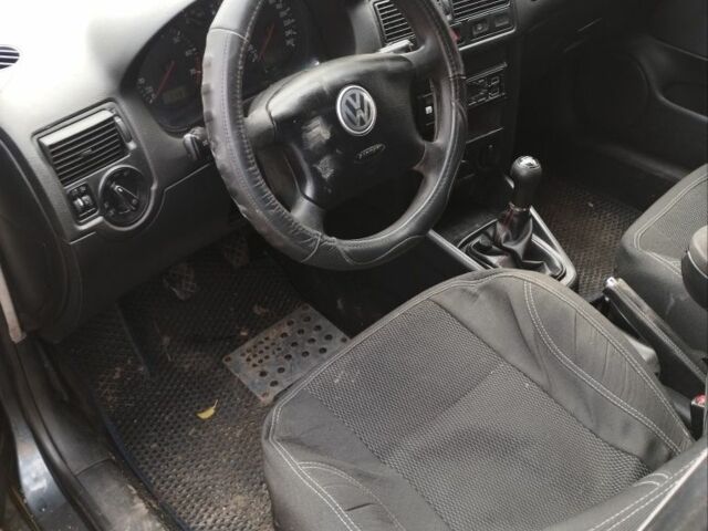 Серый Фольксваген Гольф, объемом двигателя 1 л и пробегом 308 тыс. км за 1307 $, фото 1 на Automoto.ua