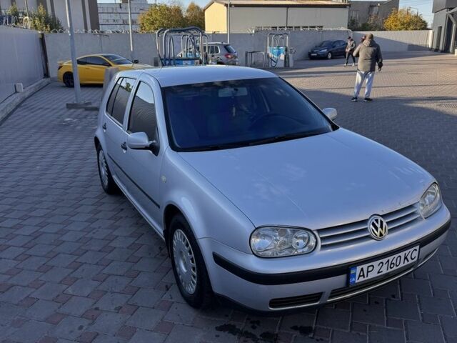 Серый Фольксваген Гольф, объемом двигателя 1.9 л и пробегом 365 тыс. км за 3800 $, фото 1 на Automoto.ua