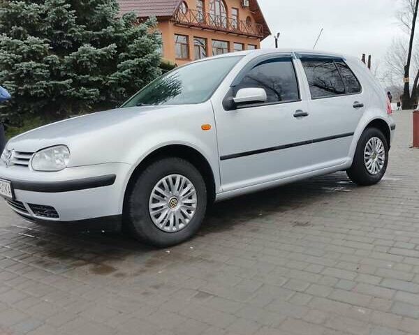 Сірий Фольксваген Гольф, об'ємом двигуна 1.6 л та пробігом 290 тис. км за 4500 $, фото 1 на Automoto.ua