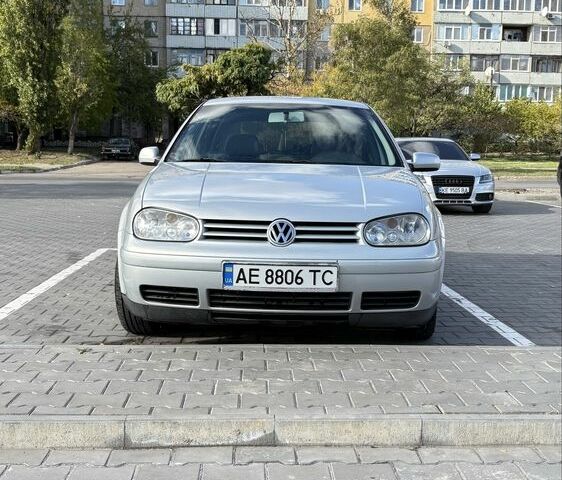 Фольксваген Гольф 1999 у Кам'янське (Дніпродзержинськ) на Automoto.ua Сірий Фольксваген Гольф, об'ємом двигуна 1.6 л та пробігом 300 тис. км за 3500 $, фото 1 на Automoto.ua