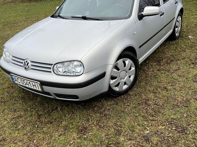 Серый Фольксваген Гольф, объемом двигателя 1.6 л и пробегом 254 тыс. км за 3500 $, фото 1 на Automoto.ua