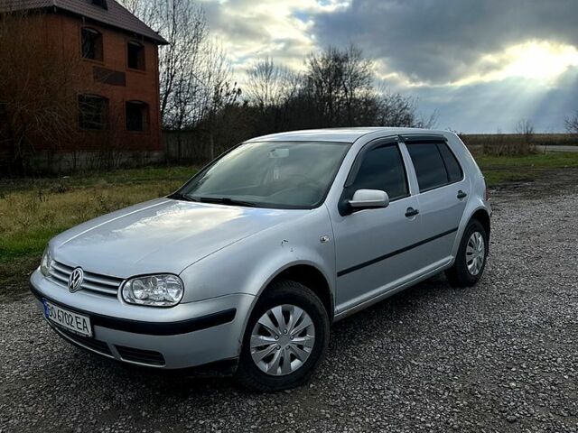 Серый Фольксваген Гольф, объемом двигателя 1.4 л и пробегом 215 тыс. км за 3650 $, фото 1 на Automoto.ua