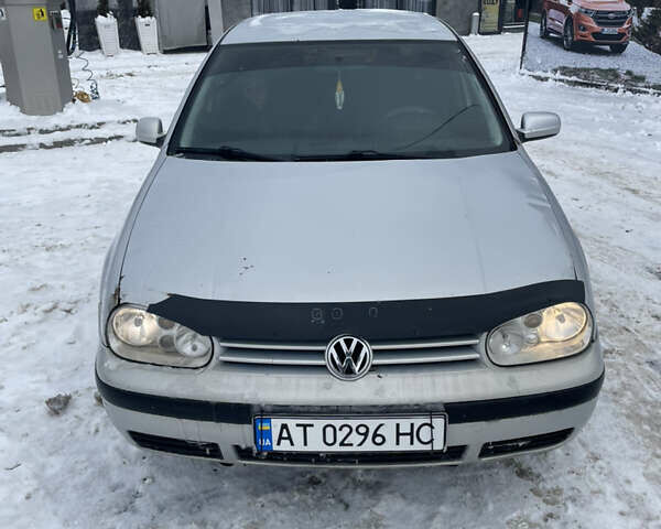 Сірий Фольксваген Гольф, об'ємом двигуна 1.39 л та пробігом 320 тис. км за 3000 $, фото 1 на Automoto.ua