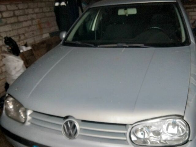 Серый Фольксваген Гольф, объемом двигателя 2 л и пробегом 420 тыс. км за 900 $, фото 1 на Automoto.ua