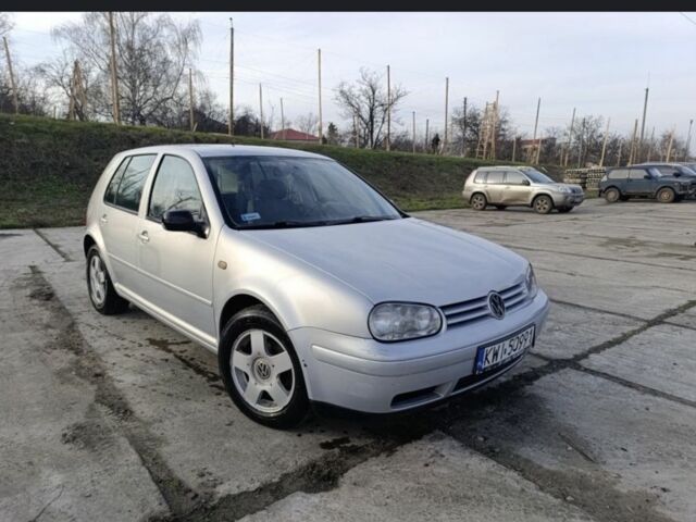 Серый Фольксваген Гольф, объемом двигателя 1.9 л и пробегом 343 тыс. км за 2000 $, фото 1 на Automoto.ua