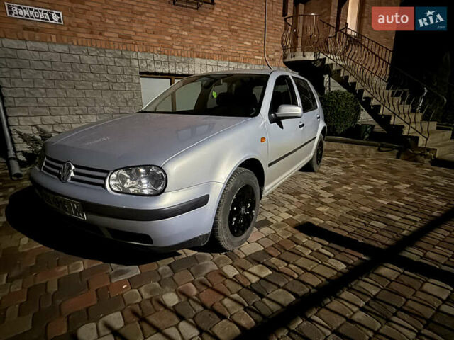 Серый Фольксваген Гольф, объемом двигателя 1.6 л и пробегом 76 тыс. км за 4750 $, фото 1 на Automoto.ua