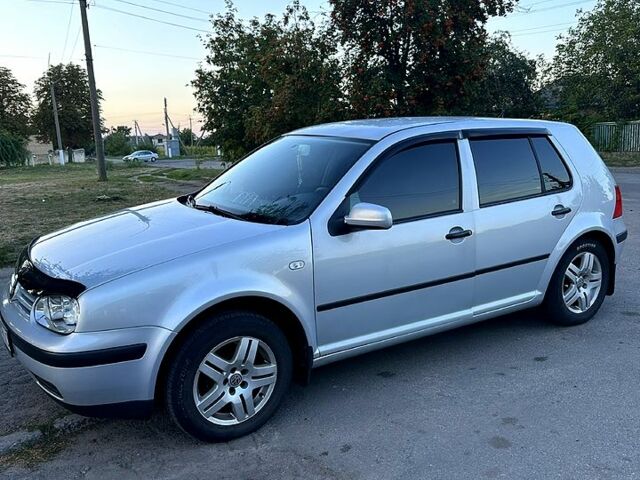 Сірий Фольксваген Гольф, об'ємом двигуна 1.6 л та пробігом 201 тис. км за 3800 $, фото 1 на Automoto.ua