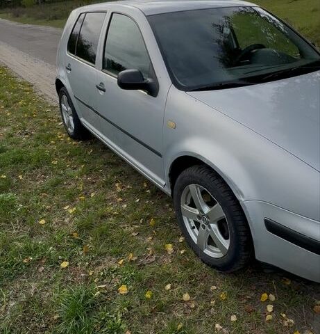 Серый Фольксваген Гольф, объемом двигателя 1.9 л и пробегом 300 тыс. км за 1799 $, фото 1 на Automoto.ua