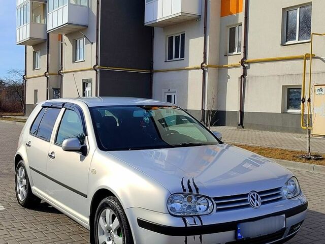 Серый Фольксваген Гольф, объемом двигателя 14 л и пробегом 318 тыс. км за 4100 $, фото 1 на Automoto.ua