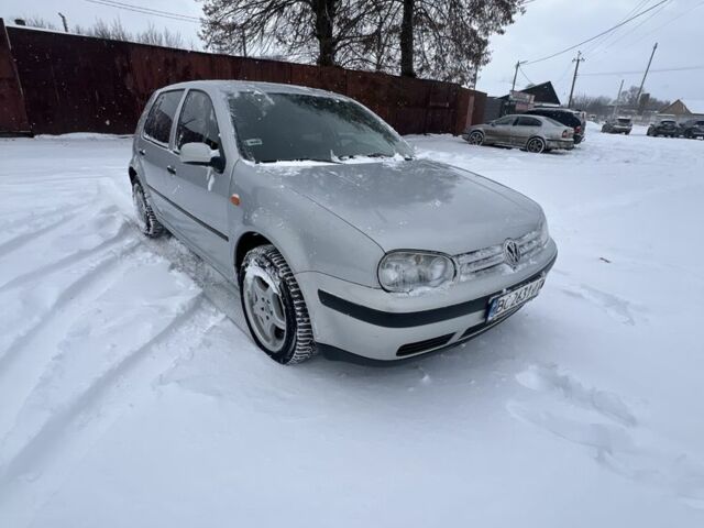 Серый Фольксваген Гольф, объемом двигателя 1.9 л и пробегом 350 тыс. км за 3999 $, фото 1 на Automoto.ua