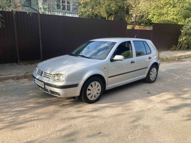 Серый Фольксваген Гольф, объемом двигателя 2 л и пробегом 286 тыс. км за 3800 $, фото 1 на Automoto.ua