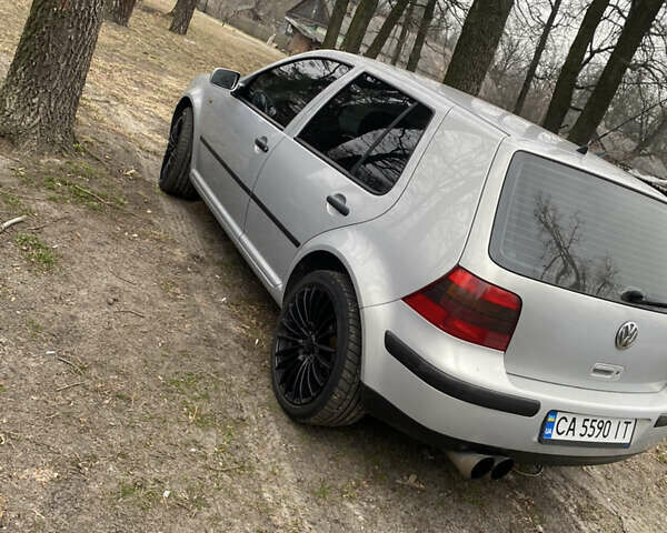 Серый Фольксваген Гольф, объемом двигателя 2 л и пробегом 160 тыс. км за 4499 $, фото 1 на Automoto.ua