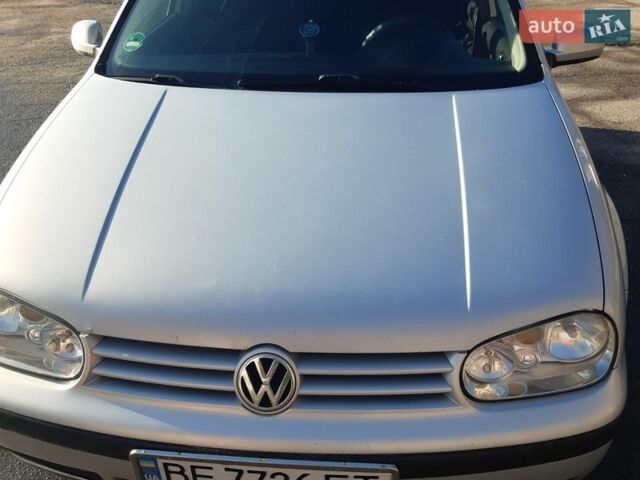 Серый Фольксваген Гольф, объемом двигателя 1.6 л и пробегом 304 тыс. км за 3800 $, фото 1 на Automoto.ua