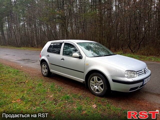 Серый Фольксваген Гольф, объемом двигателя 1.6 л и пробегом 299 тыс. км за 4800 $, фото 1 на Automoto.ua