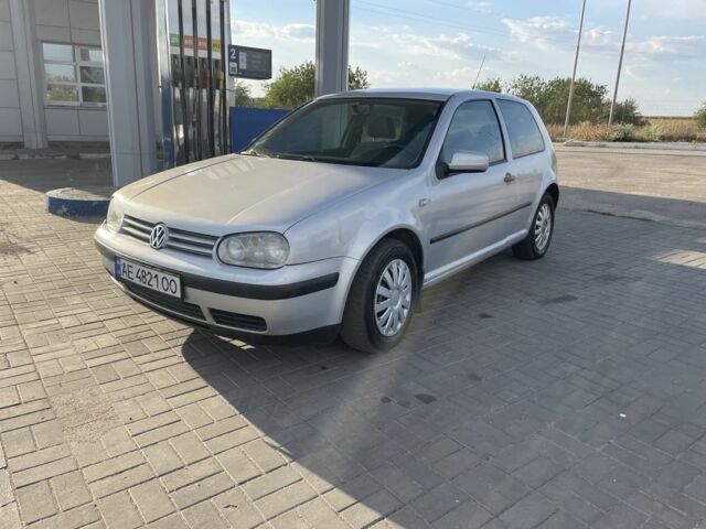 Серый Фольксваген Гольф, объемом двигателя 1.4 л и пробегом 220 тыс. км за 2999 $, фото 1 на Automoto.ua