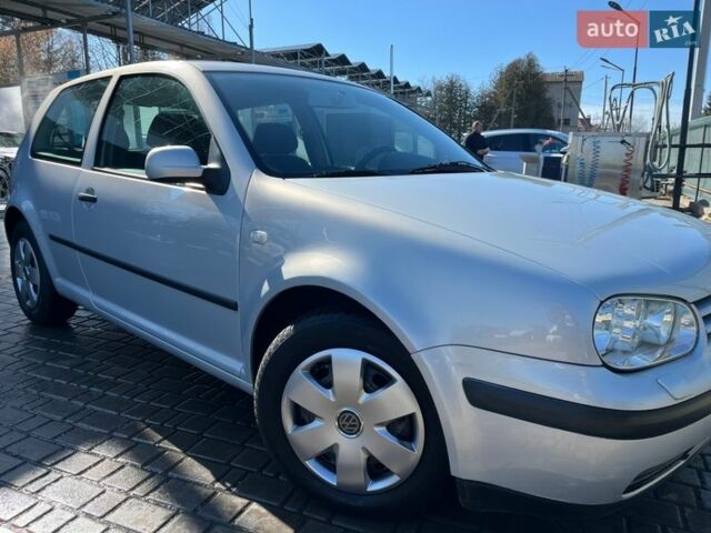 Серый Фольксваген Гольф, объемом двигателя 1.6 л и пробегом 280 тыс. км за 4350 $, фото 1 на Automoto.ua