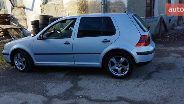 Серый Фольксваген Гольф, объемом двигателя 1.6 л и пробегом 312 тыс. км за 4200 $, фото 1 на Automoto.ua